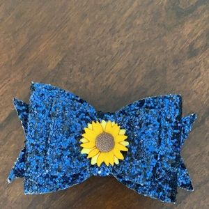 Sunflower bow